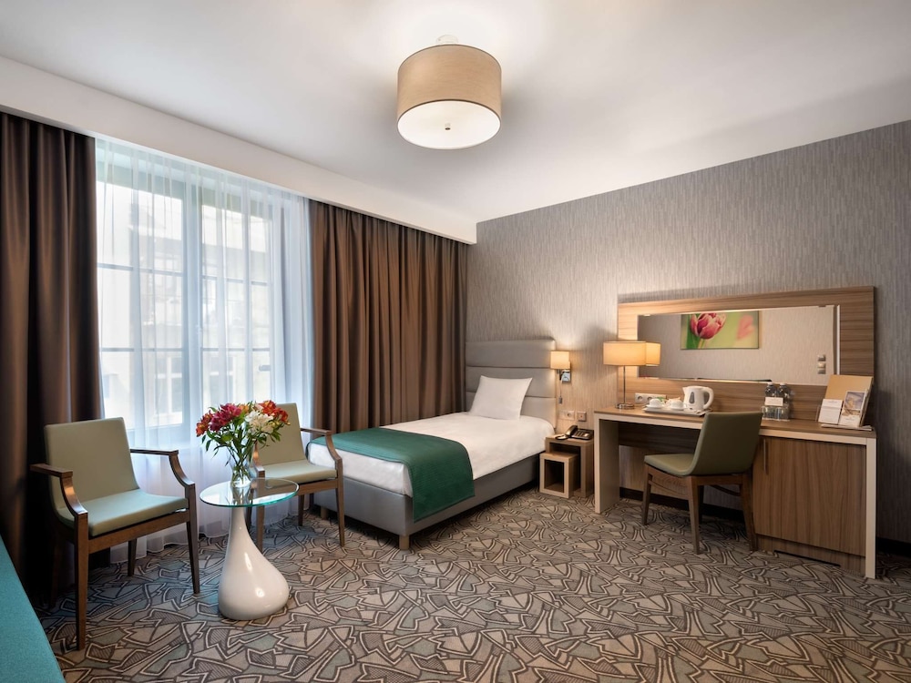 Golden Tulip Krakow Kazimierz — Hotel rooms in Krakow, Lesser Poland