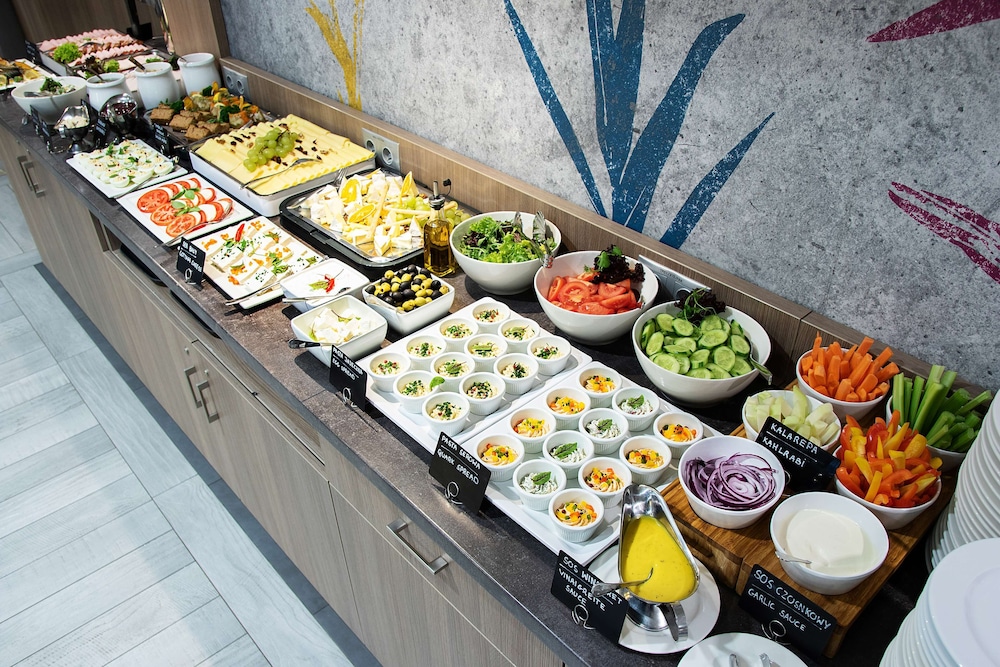 Golden Tulip Krakow Kazimierz — Restaurant & bars in Krakow, Lesser Poland