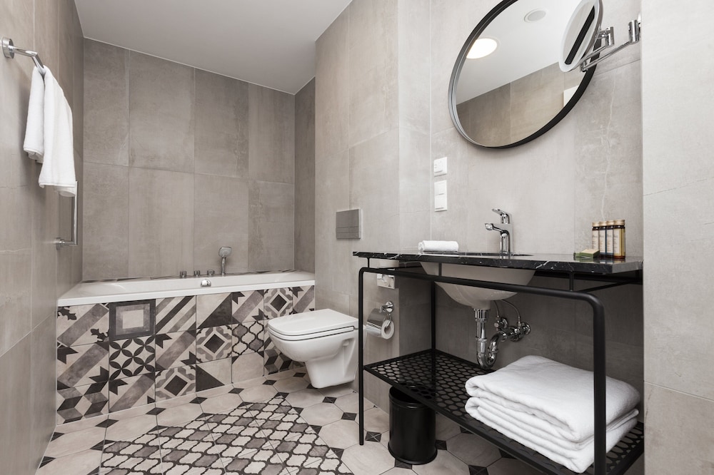 Hotel Indigo Krakow - Old Town by IHG — Hotel rooms in Krakow, Lesser Poland