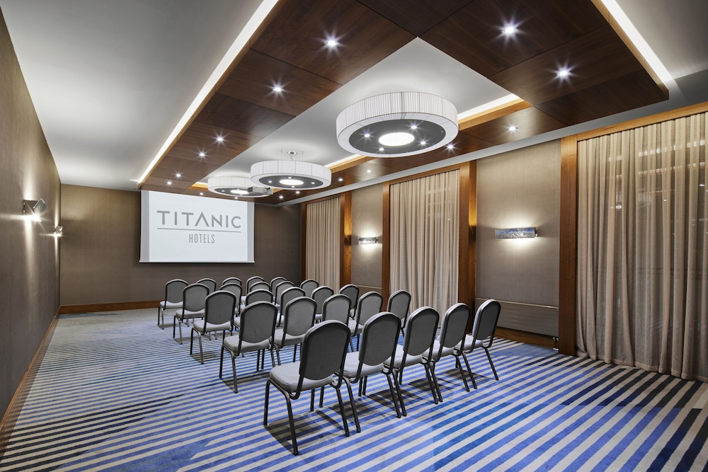 TITANIC Chaussee Berlin — Hotel building in Berlin, Berlin