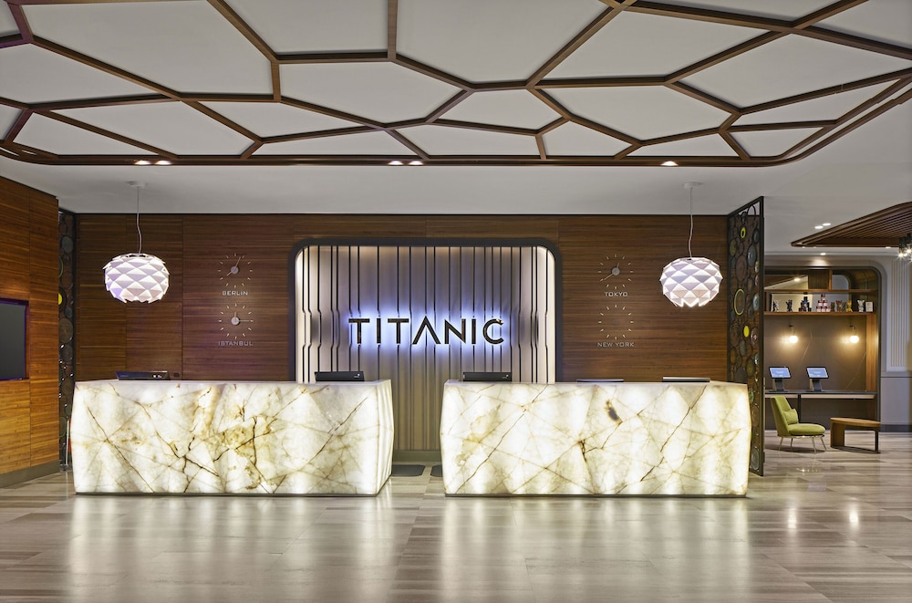TITANIC Chaussee Berlin — Hotel building in Berlin, Berlin