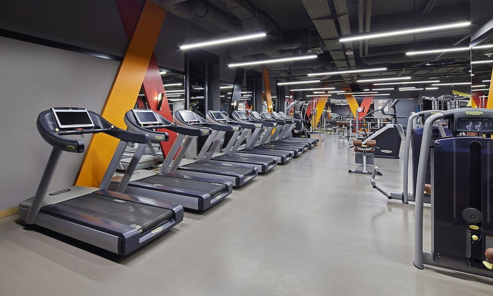 TITANIC Chaussee Berlin — Sports & recreation in Berlin, Berlin
