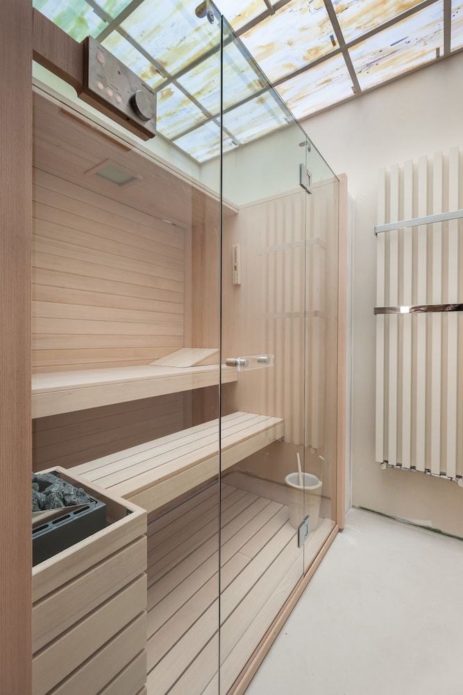 Liassidi Wellness Suites — Hotel rooms in Venice, Veneto