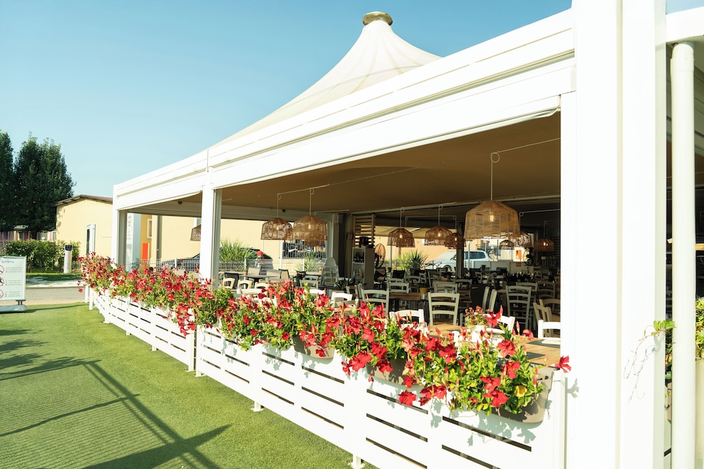 Butterfly Camping Village — Restaurant & bars in Peschiera del Garda, Veneto