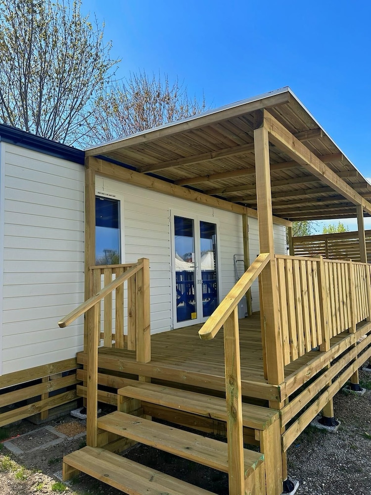 Butterfly Camping Village — Hotel building in Peschiera del Garda, Veneto