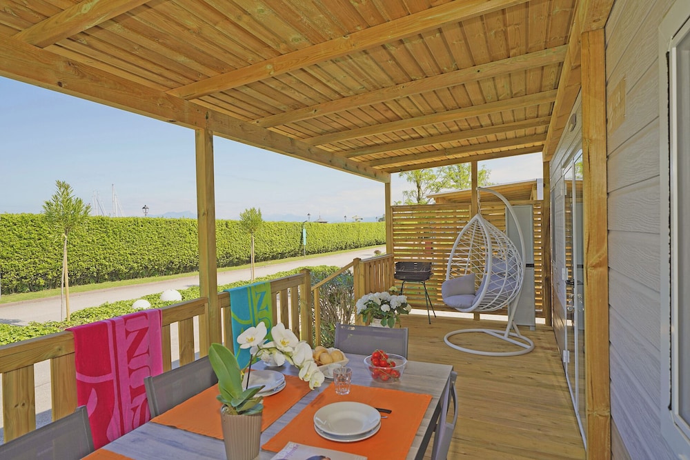Butterfly Camping Village — Hotel building in Peschiera del Garda, Veneto