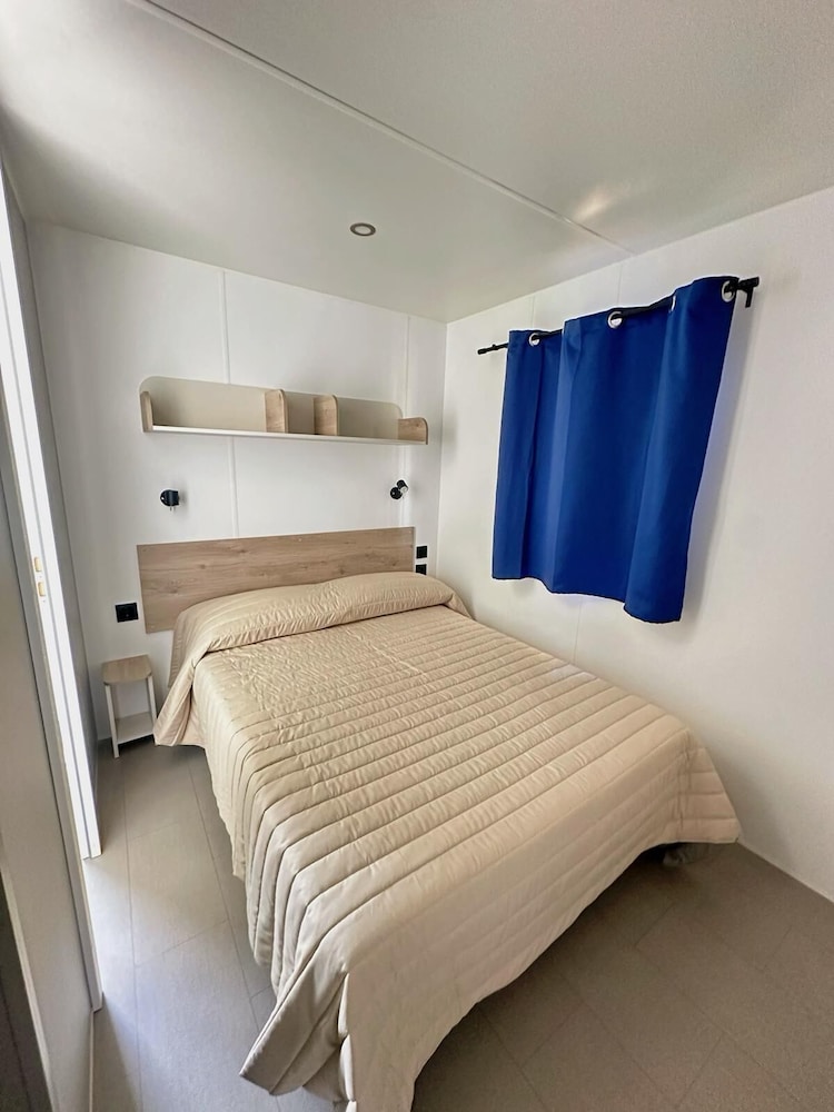 Butterfly Camping Village — Hotel rooms in Peschiera del Garda, Veneto
