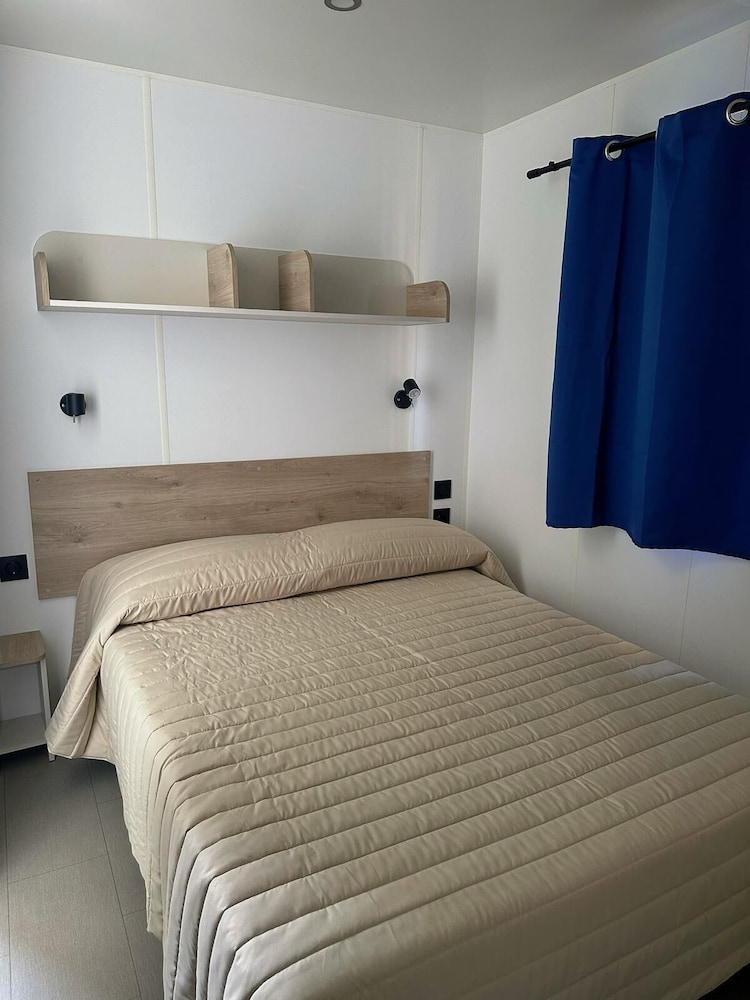 Butterfly Camping Village — Hotel rooms in Peschiera del Garda, Veneto