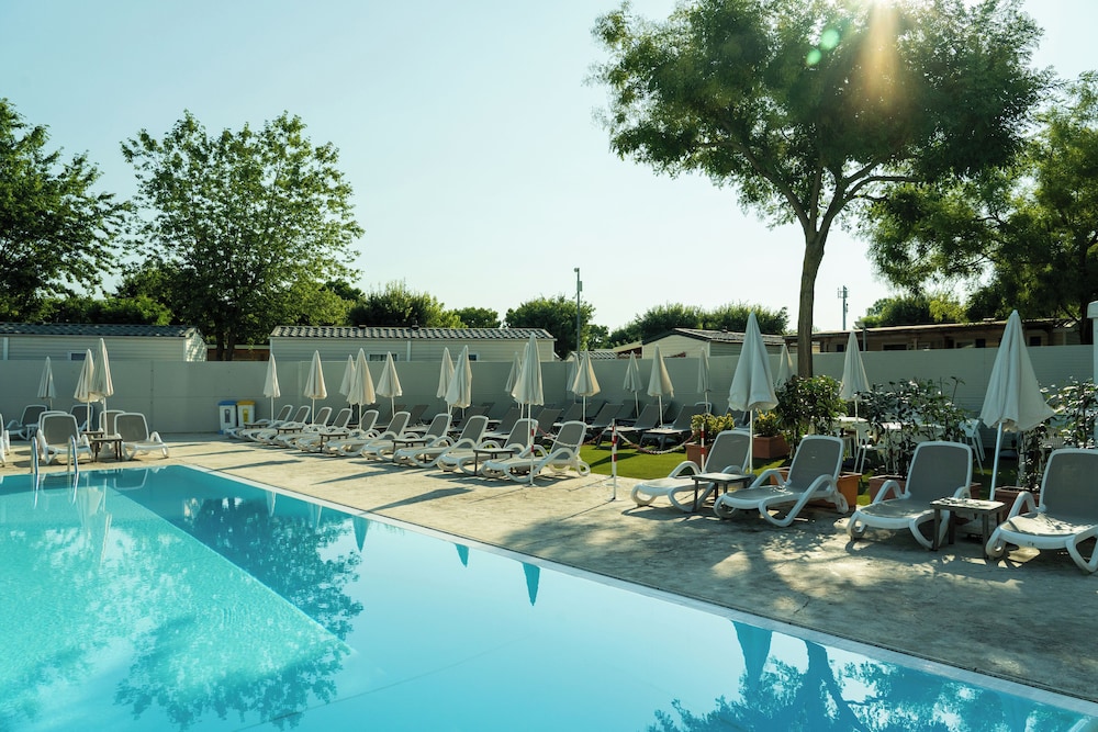 Butterfly Camping Village — Swimming pool in Peschiera del Garda, Veneto