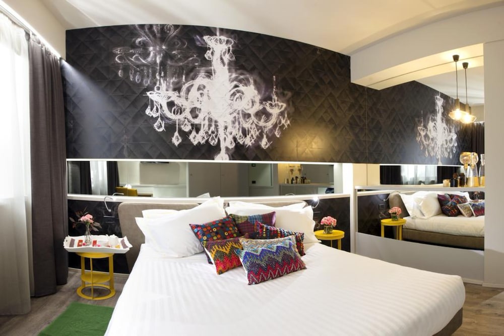 Albavilla Hotel & Co. — Hotel rooms in Albavilla, Lombardy