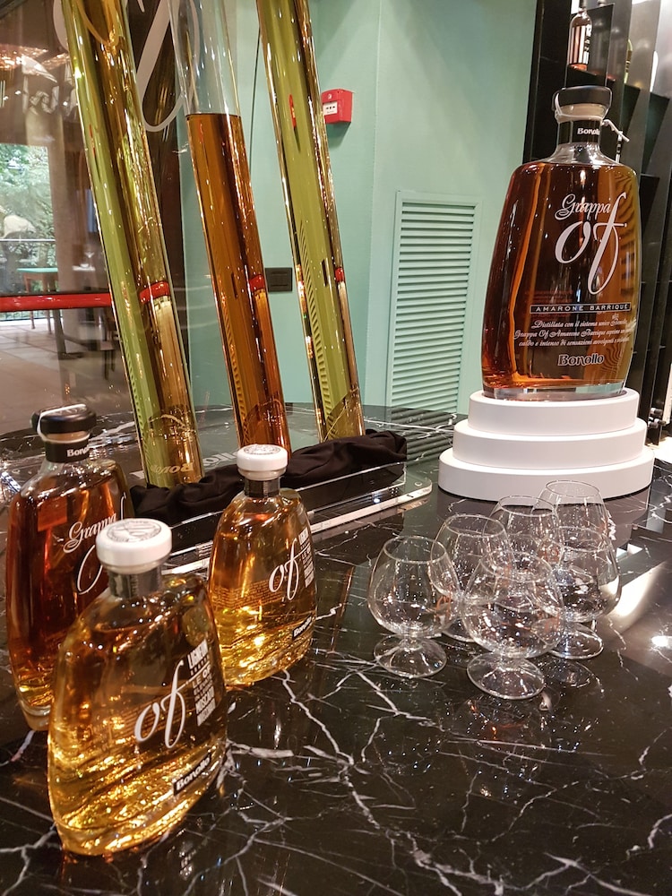 Albavilla Hotel & Co. — Restaurant & bars in Albavilla, Lombardy