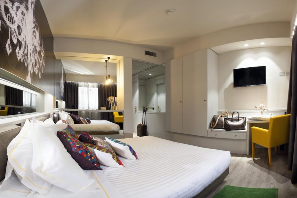 Albavilla Hotel & Co. — Hotel rooms in Albavilla, Lombardy