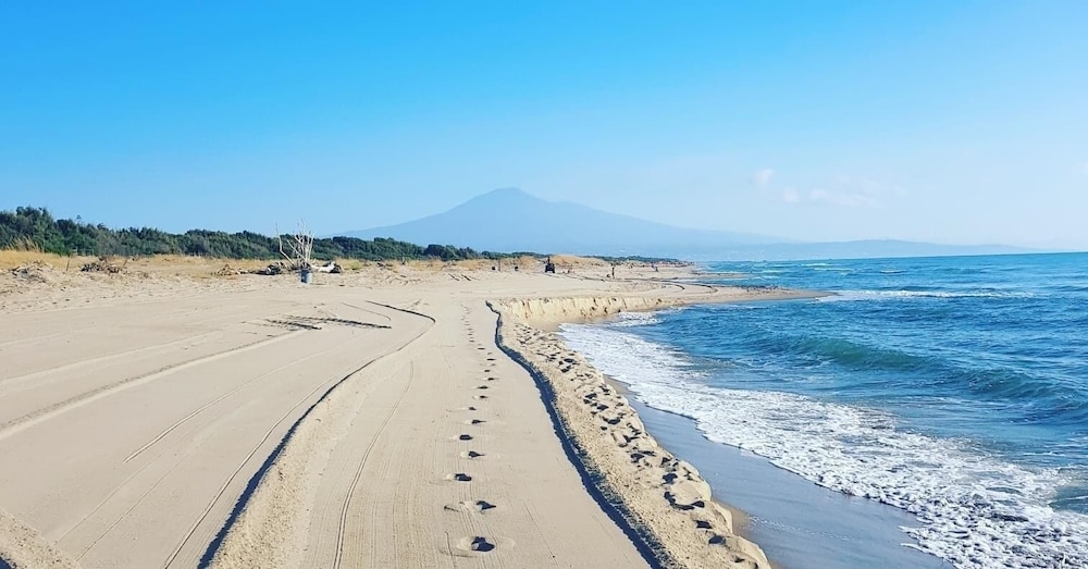 B&B I Puritani — Beach in Catania, Sicily