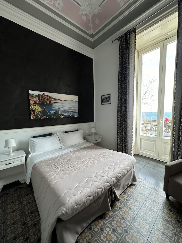 B&B I Puritani — Hotel rooms in Catania, Sicily