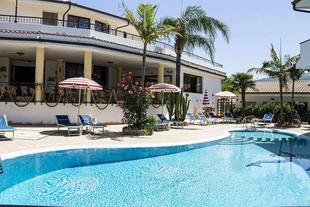 HOTEL L’ANCORA***