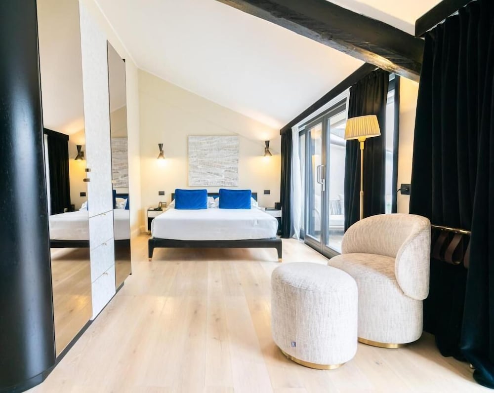 Roma Luxus Hotel — Hotel rooms in Rome, Lazio