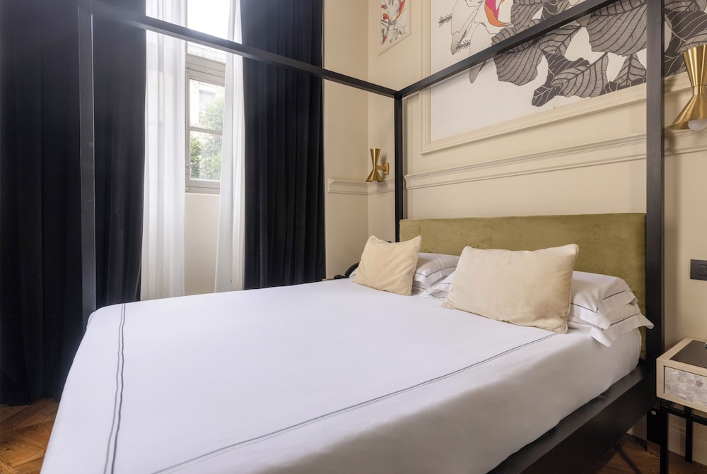 Roma Luxus Hotel — Hotel rooms in Rome, Lazio
