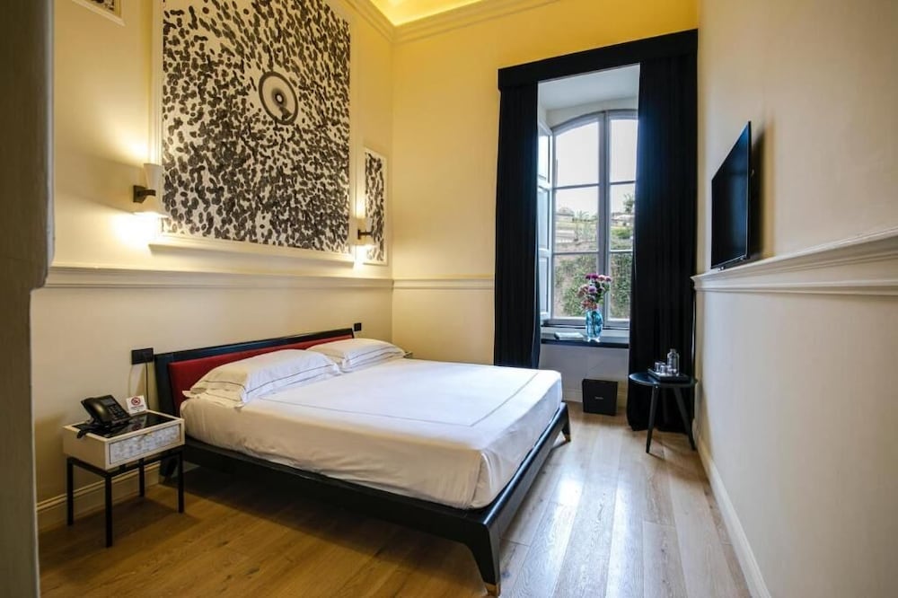Roma Luxus Hotel — Hotel rooms in Rome, Lazio