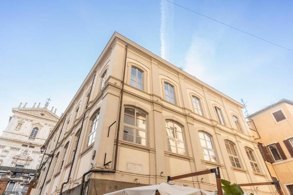 Roma Luxus Hotel