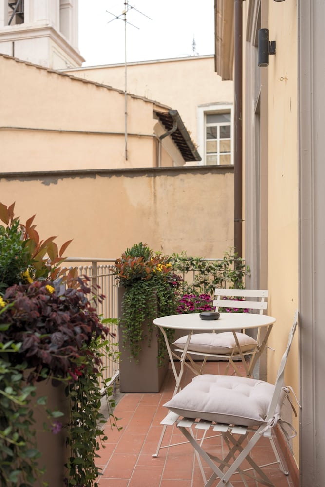 Roma Luxus Hotel — Hotel building in Rome, Lazio