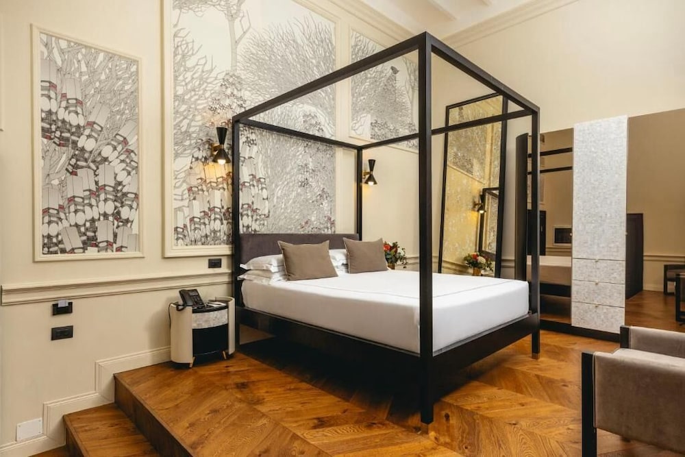 Roma Luxus Hotel — Hotel rooms in Rome, Lazio