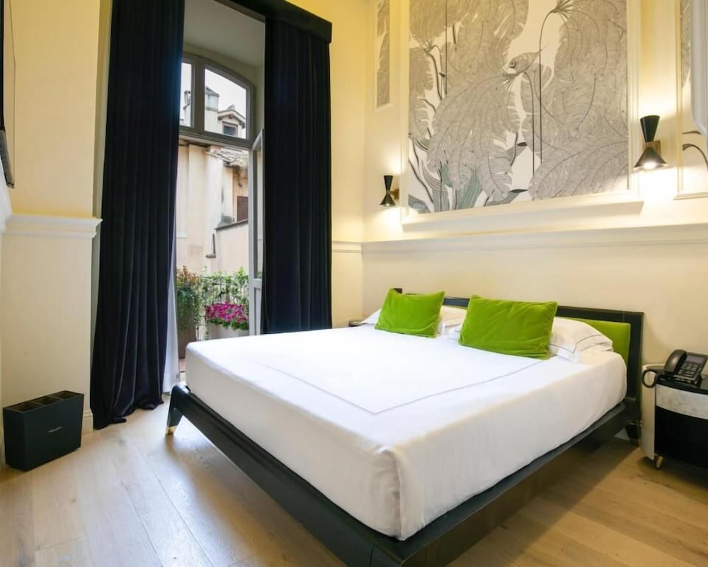 Roma Luxus Hotel — Hotel rooms in Rome, Lazio