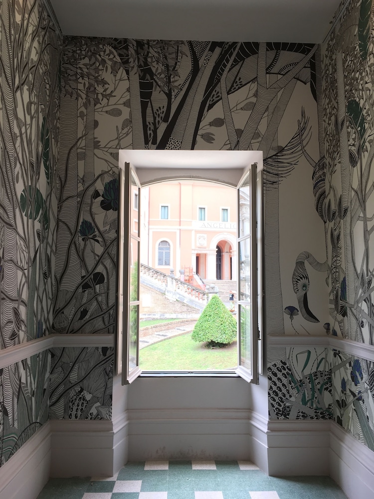 Roma Luxus Hotel — Hotel building in Rome, Lazio
