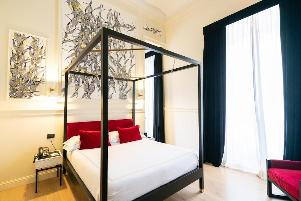 Roma Luxus Hotel — Hotel rooms in Rome, Lazio