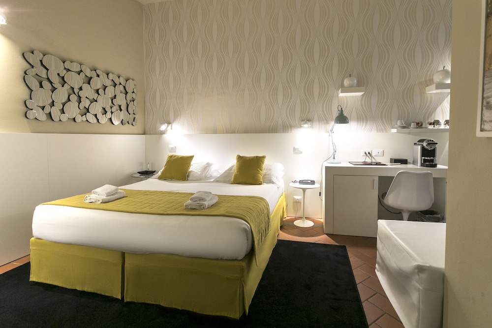 Palazzo Lorenzo Hotel Boutique & Spa — Hotel rooms in Florence, Tuscany
