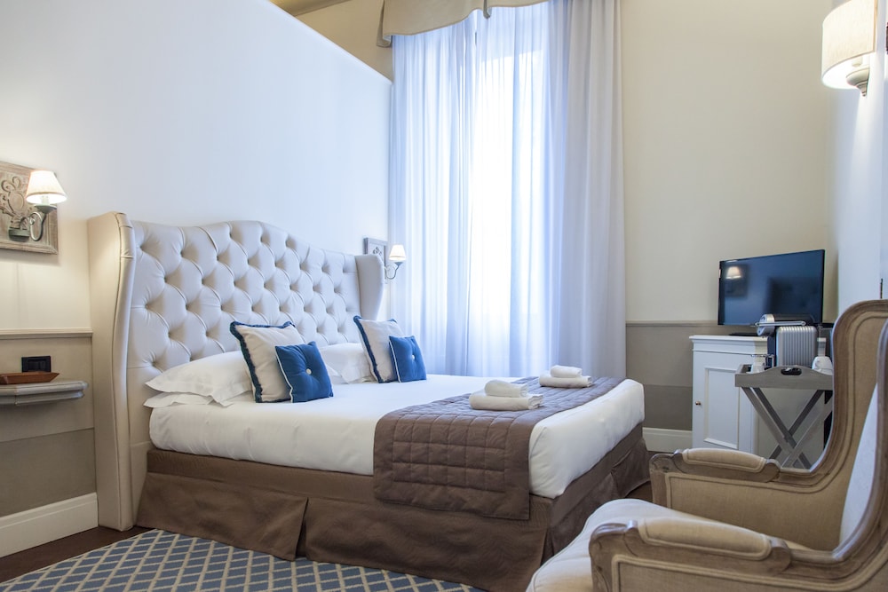 Palazzo Lorenzo Hotel Boutique & Spa — Hotel rooms in Florence, Tuscany