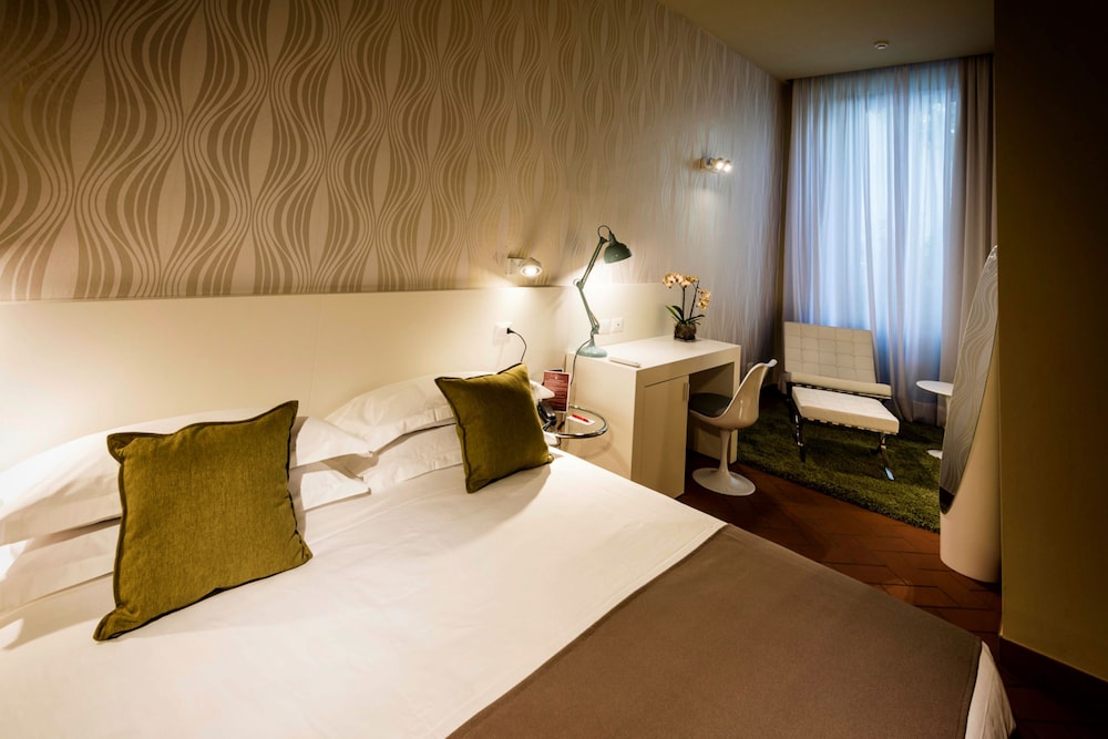 Palazzo Lorenzo Hotel Boutique & Spa — Hotel rooms in Florence, Tuscany