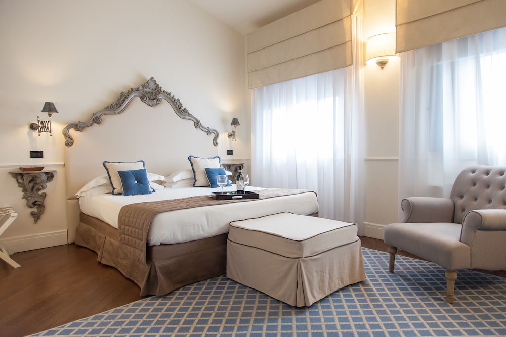 Palazzo Lorenzo Hotel Boutique & Spa — Hotel rooms in Florence, Tuscany
