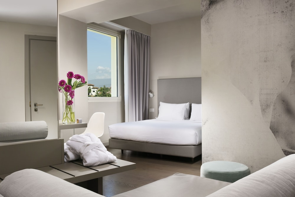 Glance Hotel In Florence — Hotel rooms in Florence, Tuscany