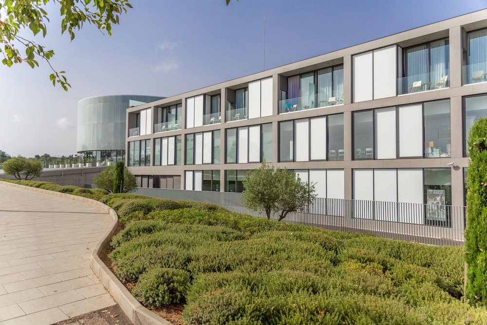 Rafa Nadal Residence — Hotel building in Manacor, Balearic Islands