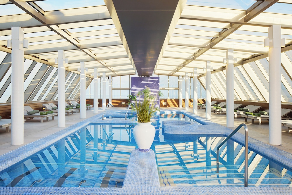 Meliá Costa Atlantis Tenerife — Swimming pool in Puerto de la Cruz, Canary Islands