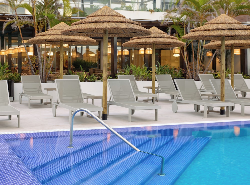 Meliá Costa Atlantis Tenerife — Swimming pool in Puerto de la Cruz, Canary Islands