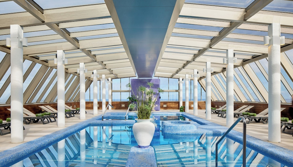 Meliá Costa Atlantis Tenerife — Swimming pool in Puerto de la Cruz, Canary Islands