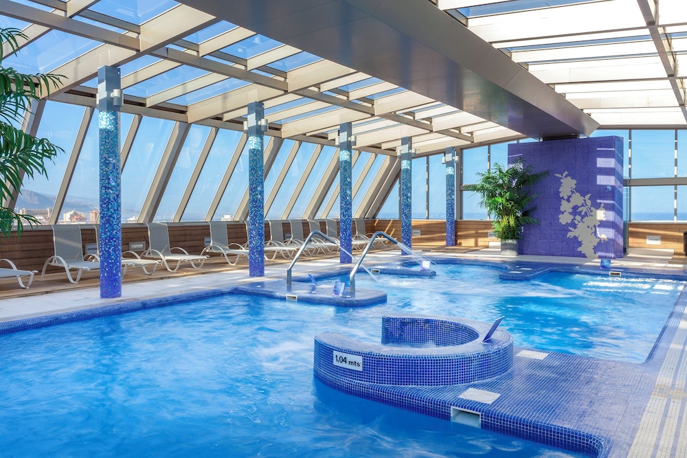 Meliá Costa Atlantis Tenerife — Swimming pool in Puerto de la Cruz, Canary Islands