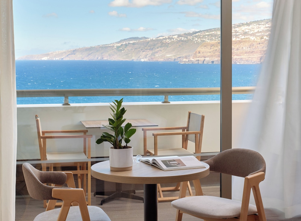 Meliá Costa Atlantis Tenerife — Hotel rooms in Puerto de la Cruz, Canary Islands