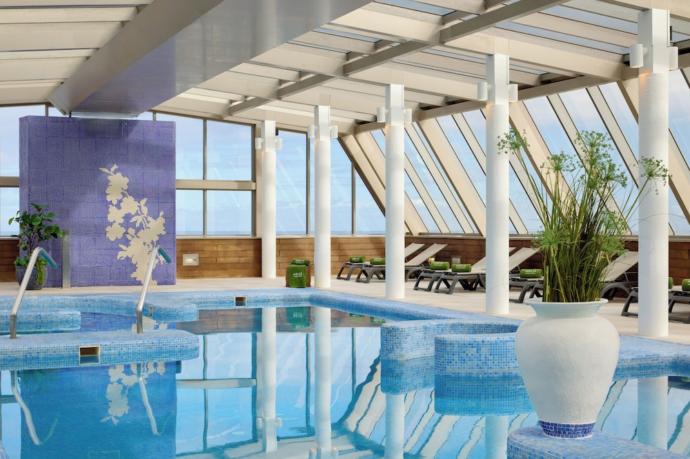Meliá Costa Atlantis Tenerife — Swimming pool in Puerto de la Cruz, Canary Islands