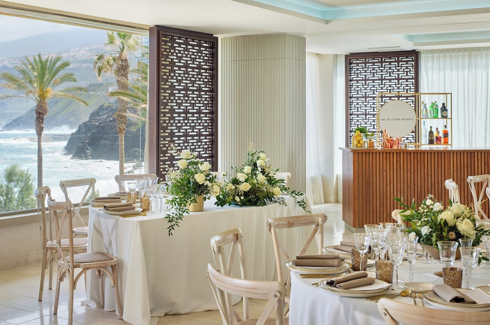 Meliá Costa Atlantis Tenerife — Restaurant & bars in Puerto de la Cruz, Canary Islands