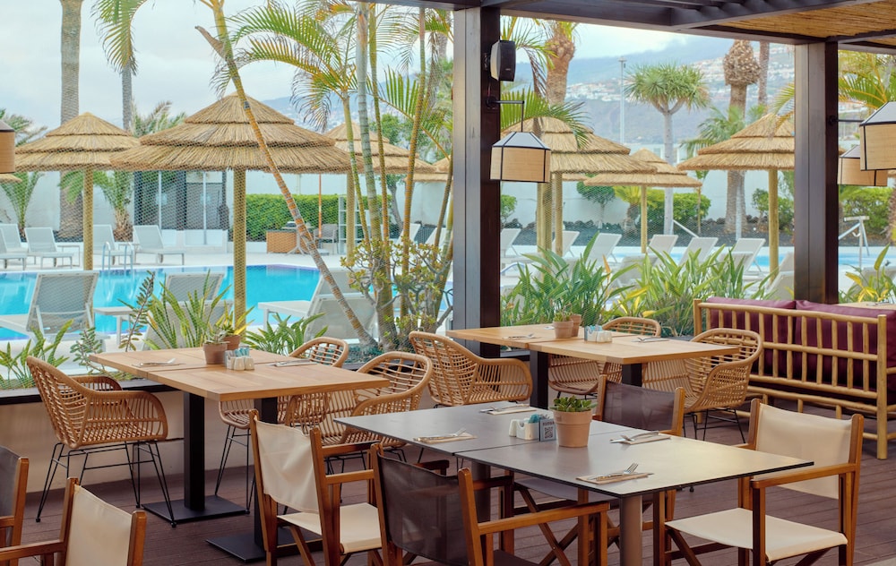 Meliá Costa Atlantis Tenerife — Restaurant & bars in Puerto de la Cruz, Canary Islands