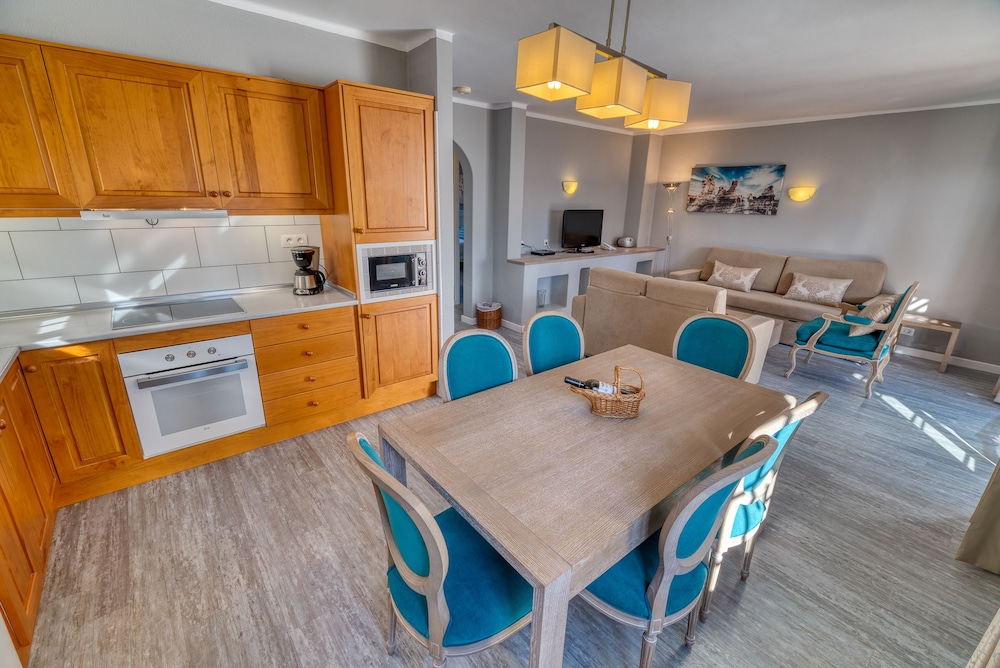 Ona Las Brisas — Hotel rooms in Playa Blanca, Canary Islands