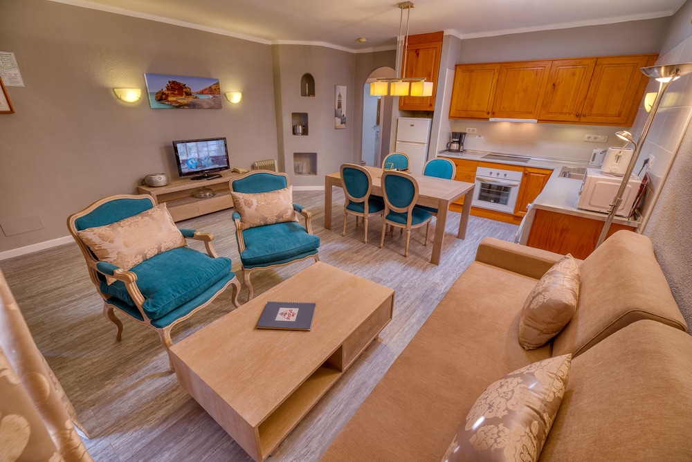 Ona Las Brisas — Hotel rooms in Playa Blanca, Canary Islands