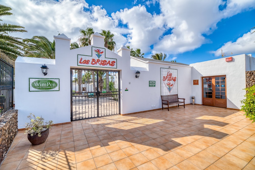 Ona Las Brisas — Restaurant & bars in Playa Blanca, Canary Islands