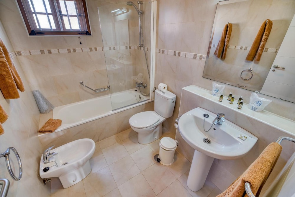 Ona Las Brisas — Hotel rooms in Playa Blanca, Canary Islands