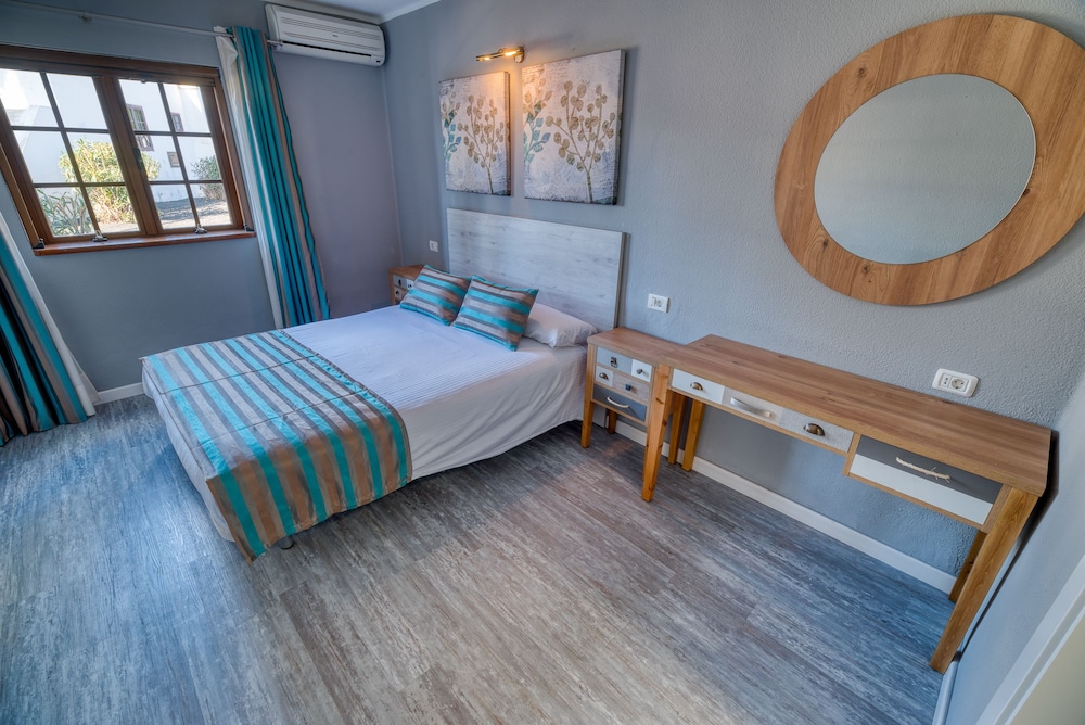 Ona Las Brisas — Hotel rooms in Playa Blanca, Canary Islands