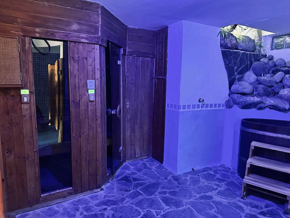 Holiday Club Vista Amadores — Hotel rooms in Puerto Rico, Canary Islands