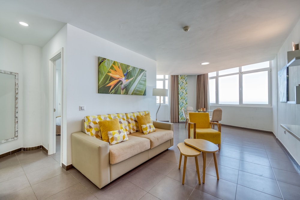 Holiday Club Vista Amadores — Hotel rooms in Puerto Rico, Canary Islands