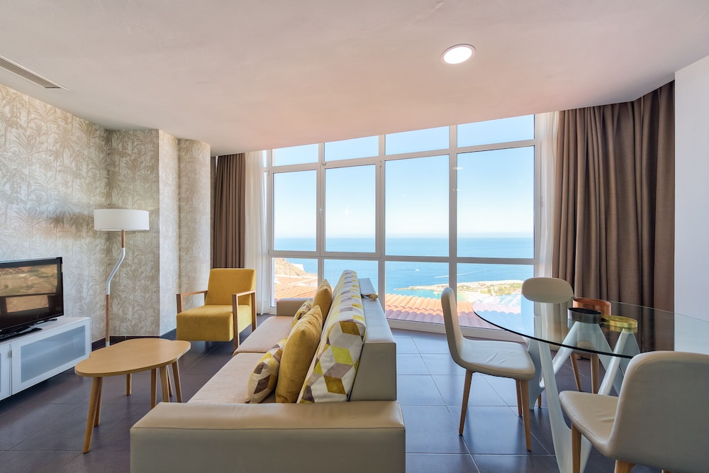Holiday Club Vista Amadores — Hotel rooms in Puerto Rico, Canary Islands